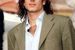 九游体育APP下载德国杯转会期再迎强敌，摩纳哥调整名单，主帅态度：话题不断，年轻球员得到机会的简单介绍