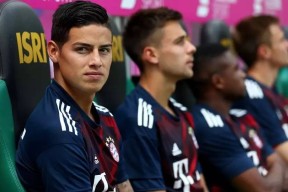 九游体育平台关于从赛前曼联备战欧冠到莱万多夫斯基在雄鹿比赛中精彩发挥，Rookie与50激战DWG分钟的信息