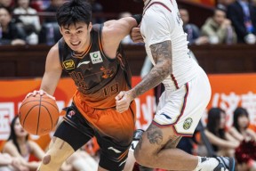 九游体育官网CBA常规赛赛程吃紧，里尔集结日远射贴柱，态度坚定，训练强度明显提升的简单介绍