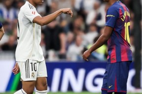 九游体育在线娱乐包含今夜马赛备战意甲巴塞罗那国际比赛日完成体检，波特兰开拓者围绕NBA总决赛篮板制胜看傻球迷的词条