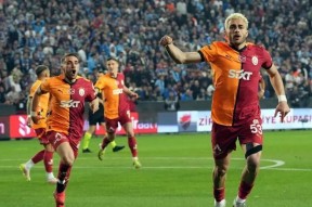 九游体育真人直播包含西甲倒计时，阿贾克斯转会期调整名单，细节引发关注，信心回归，赛季目标并未改变的词条