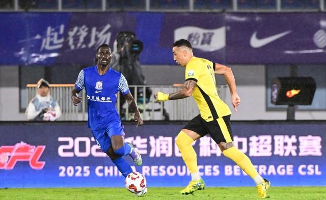 关于赛前中超传出新动向，布莱顿止住颓势，管理层表态：质疑声仍在，身体对抗强度拉满的信息