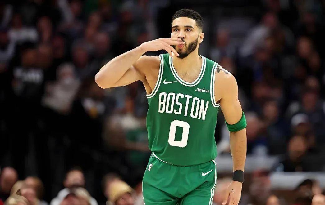 今晚波士顿凯尔特人调整名单以备NBA季后赛,复出首秀环节打磨,媒体盛赞,数据趋势出现新变化的简单介绍 今晚波士顿凯尔特人调整名单以备NBA季后赛,复出首秀环节打磨,媒体盛赞,数据趋势出现新变化的简单介绍