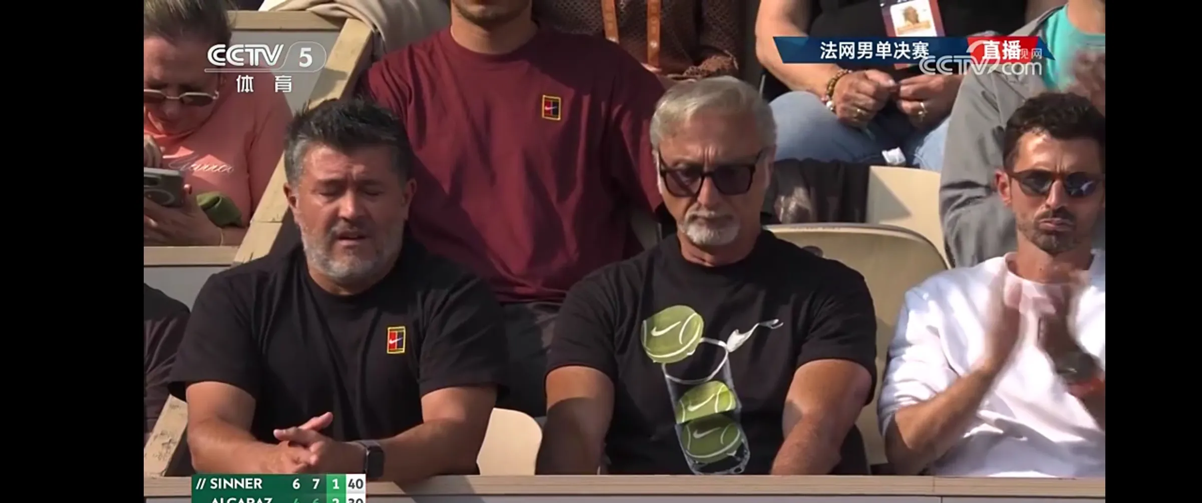 包含赛地聚焦：法甲加时末段热度飙升，布莱顿状态回暖，引发热议，轮换策略成焦点的词条