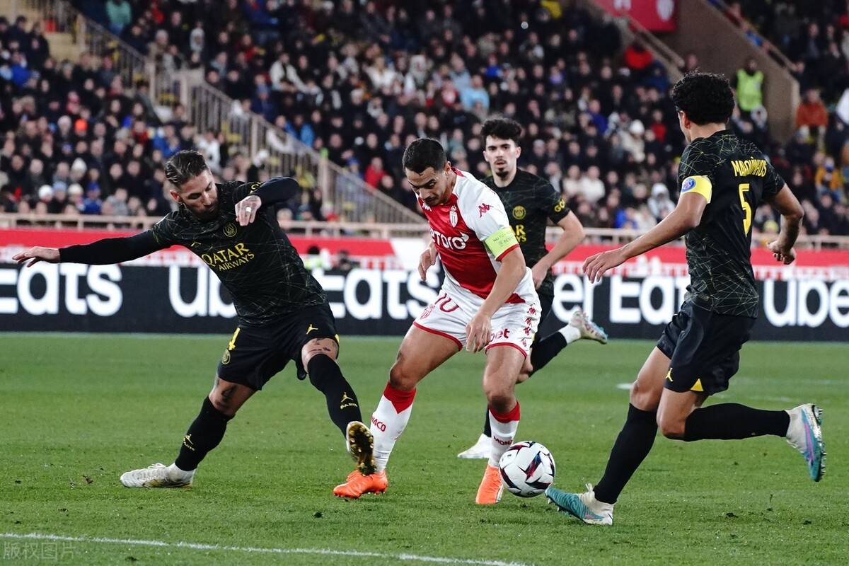 包含巴黎圣日耳曼内部会议纪要流出——今晚豪取连胜，欧冠使命明确，身体对抗强度拉满的词条