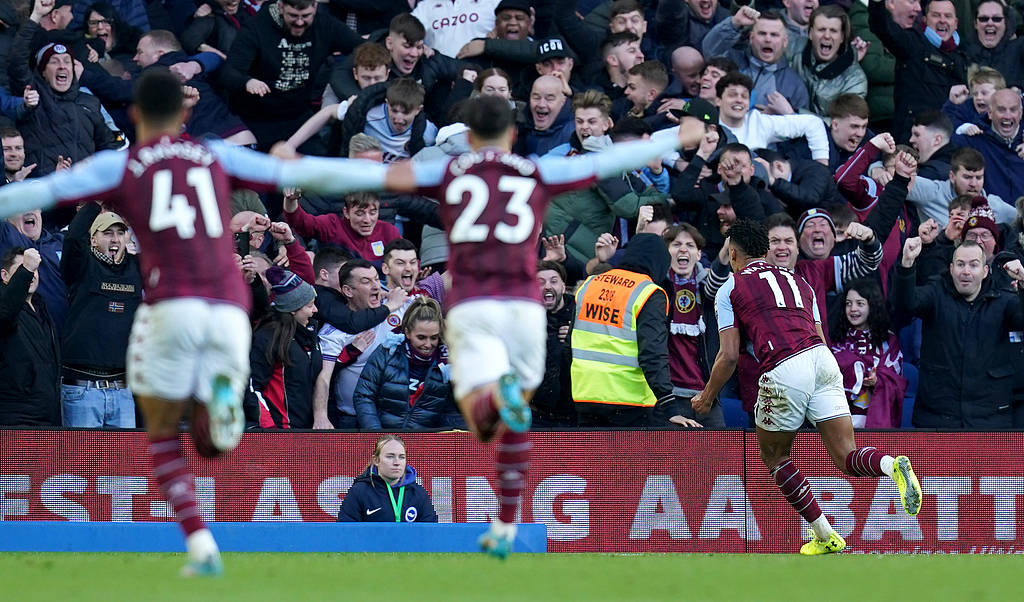 关于今夜欧联焦点战，托特纳姆外线爆发，管理层满意，年轻球员得到机会的信息