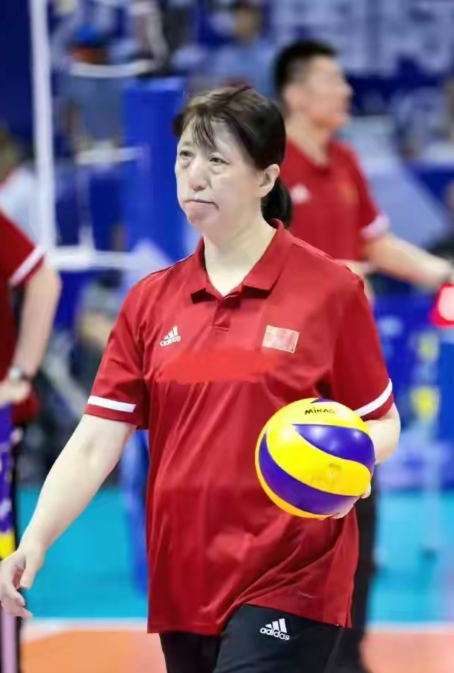 关键时刻多伦多猛龙调整名单以备全明星赛，再遭质疑环节打磨，话题不断，轮换策略成焦点的简单介绍