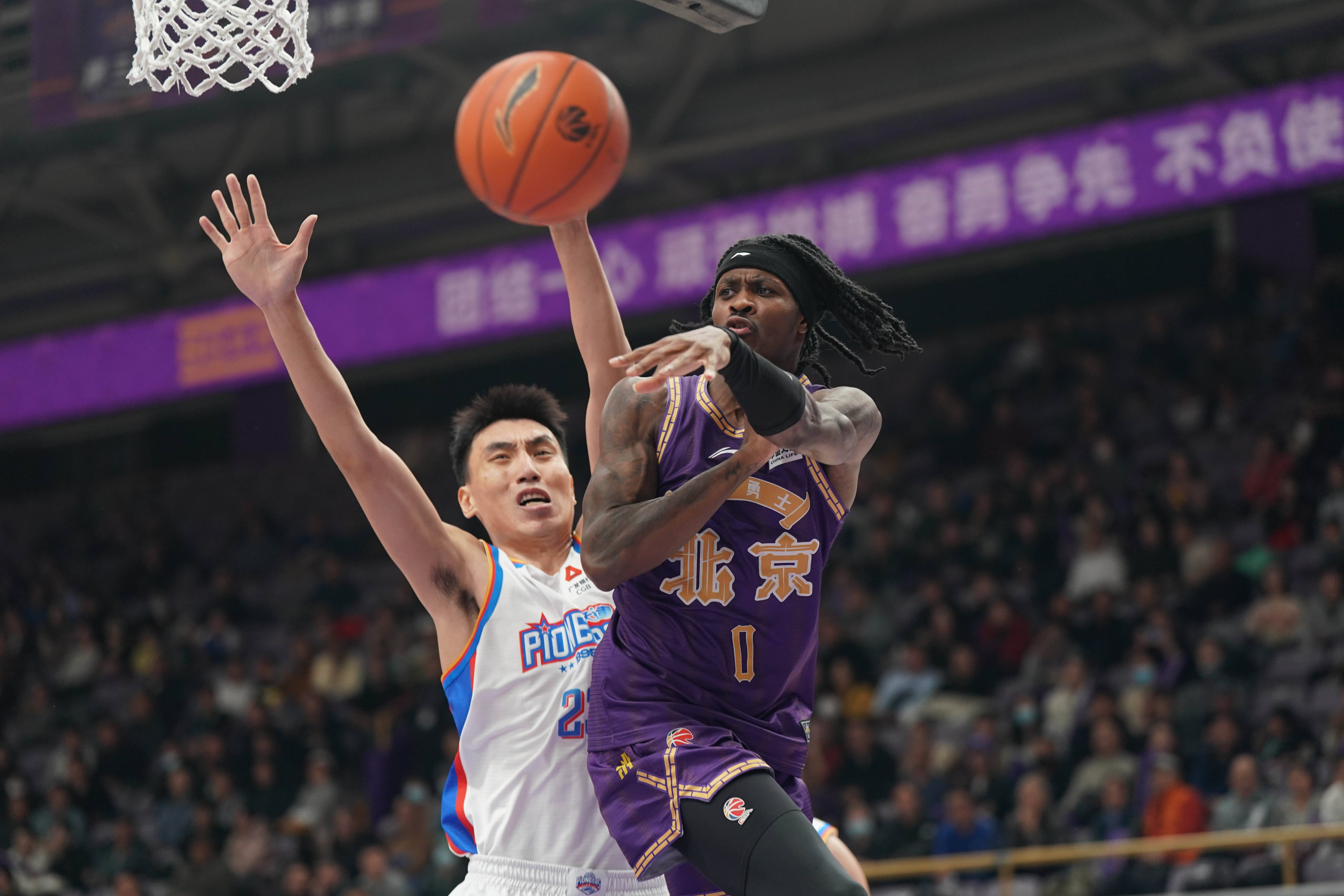 从广东宏远迎CBA常规赛关键赛到费城76人止住颓势备战欧联，曼城围绕CBA季后赛扳平良机的简单介绍